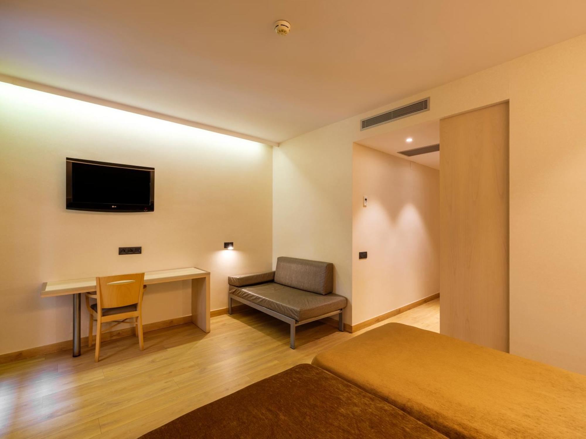 House Hotel 3*